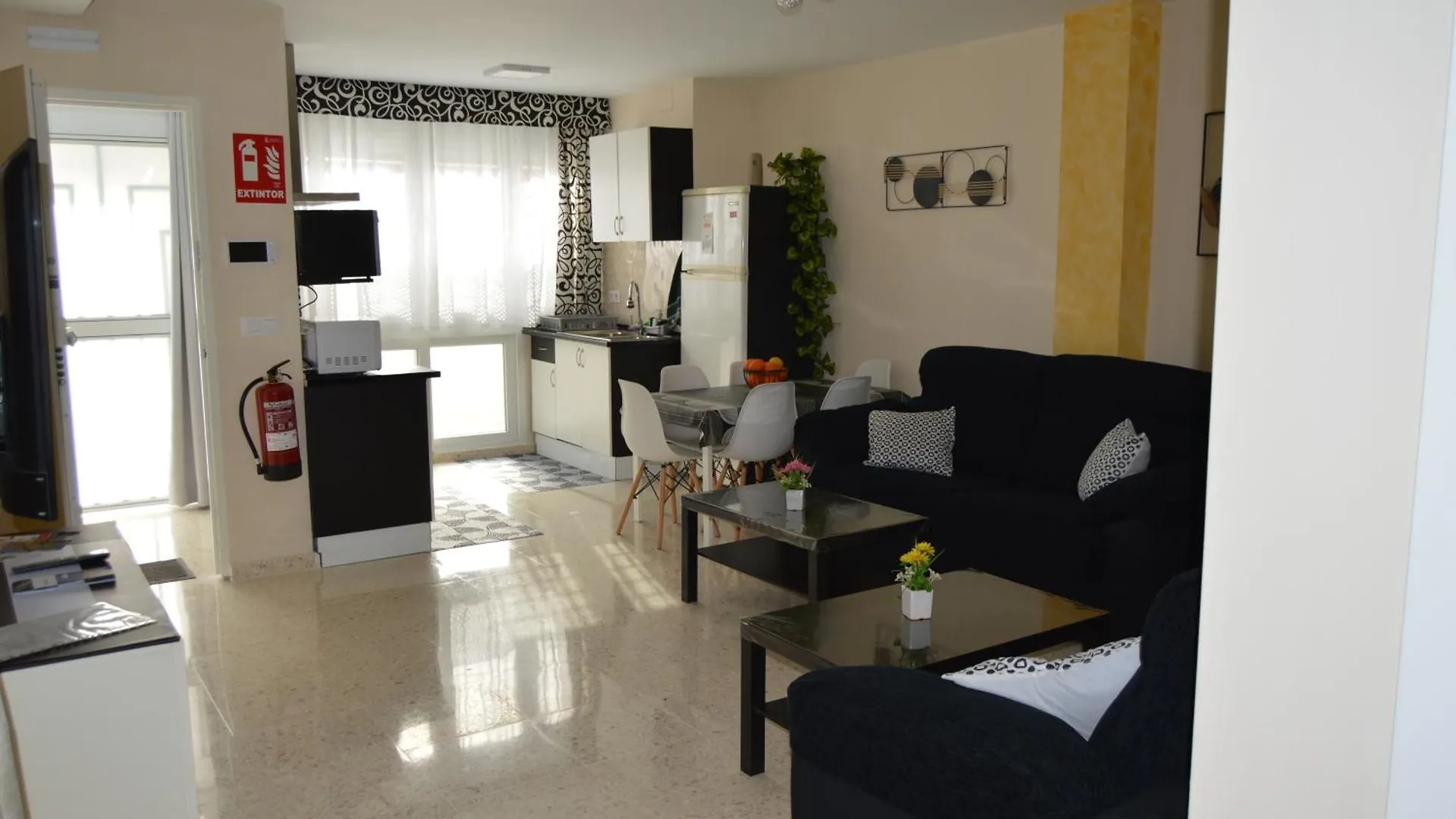 סביליה Triana Con Encanto Apto Amplio Y Comodo ספרד